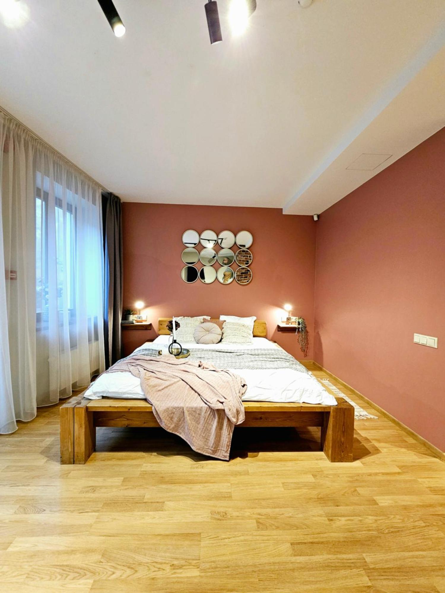 Silversmith's In Old Appartement