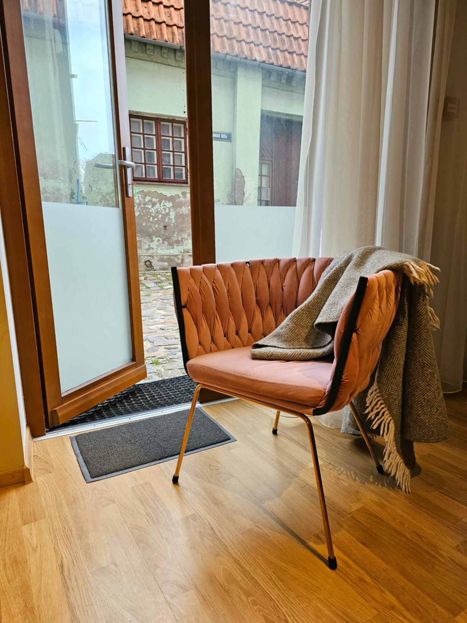 Silversmith's In Old Appartement *