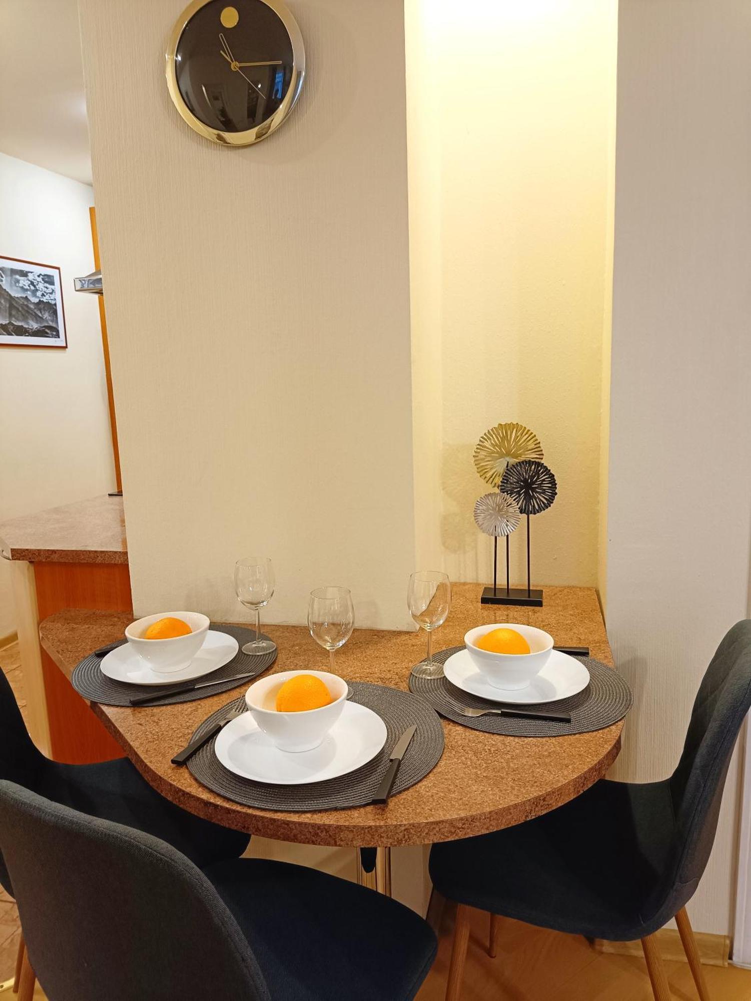 Two Bedroom In Old Town, Up To 6 Guests * Riga