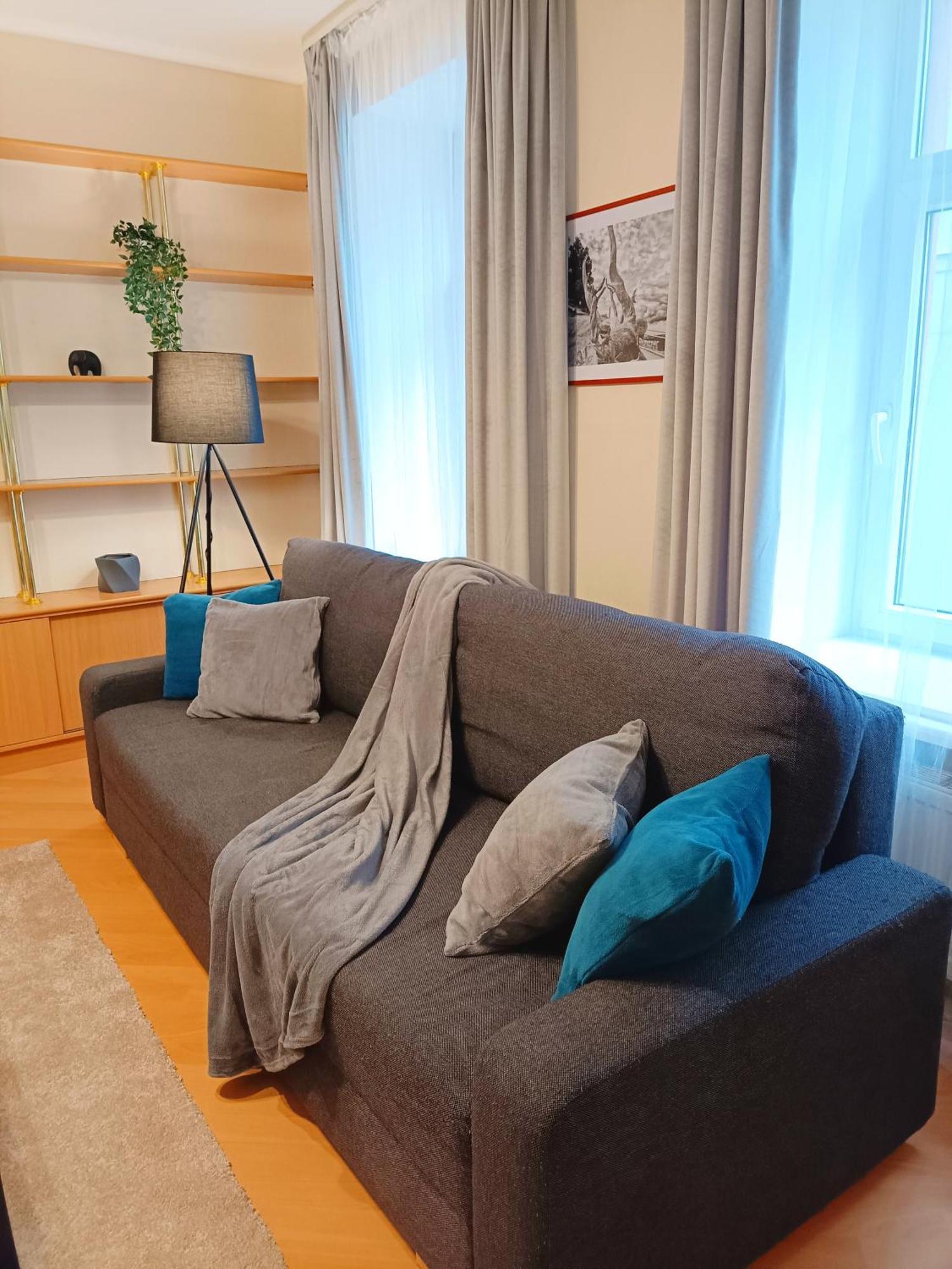 Two Bedroom In Old Town, Up To 6 Guests Korter