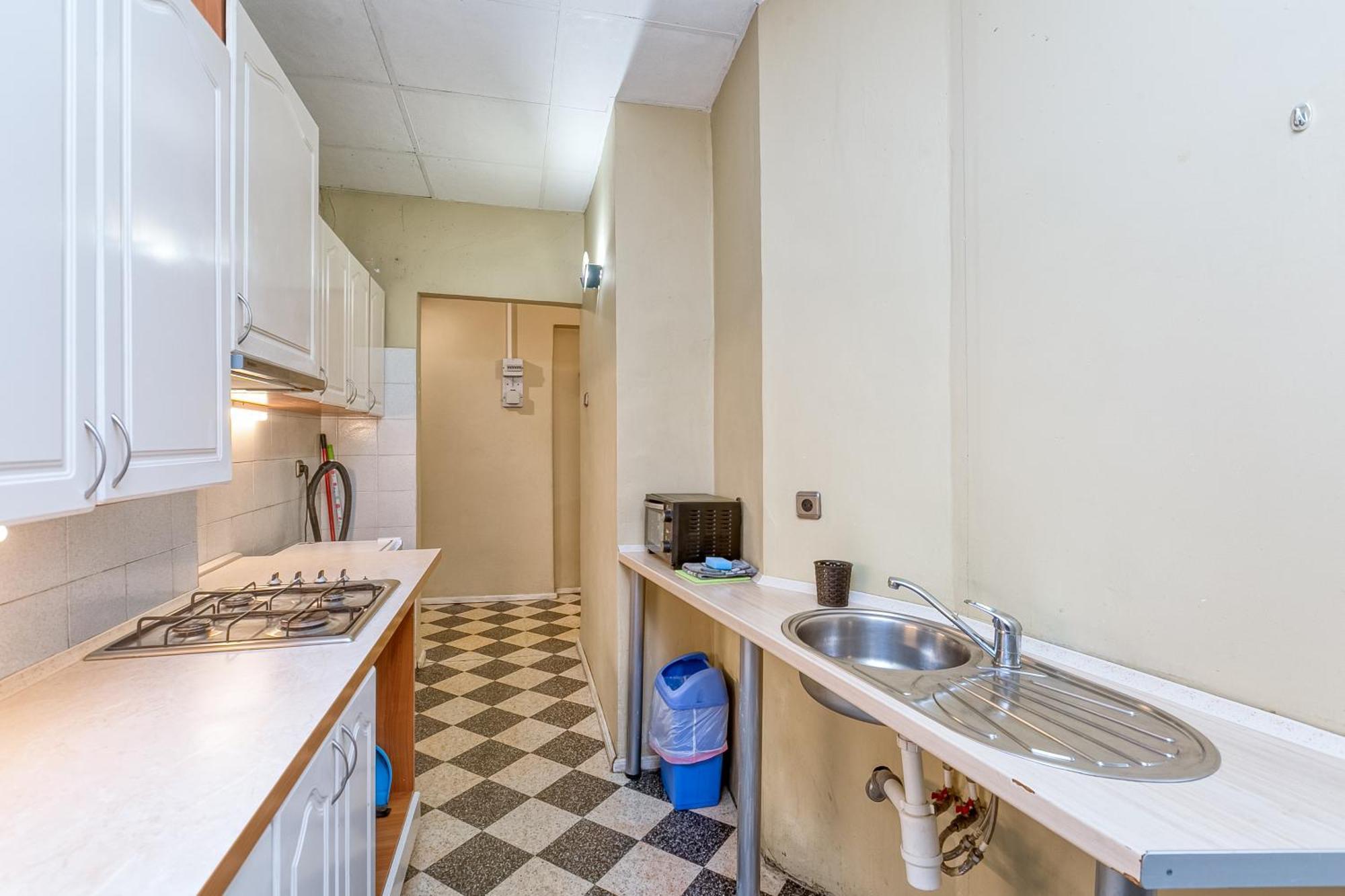 Sunny 1 Bedroom In Centre Of Apartment