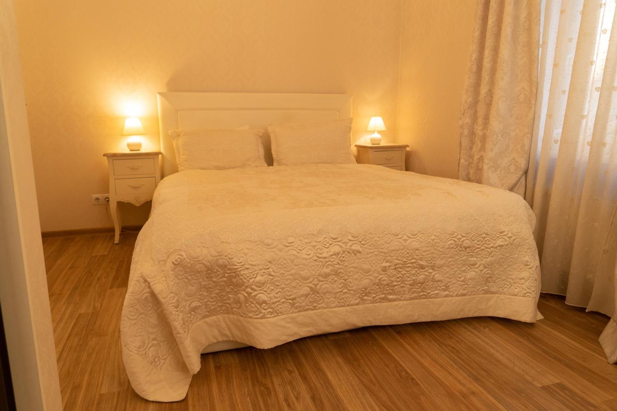 Elegant In Historical Centre & Free Locked Parking Riga