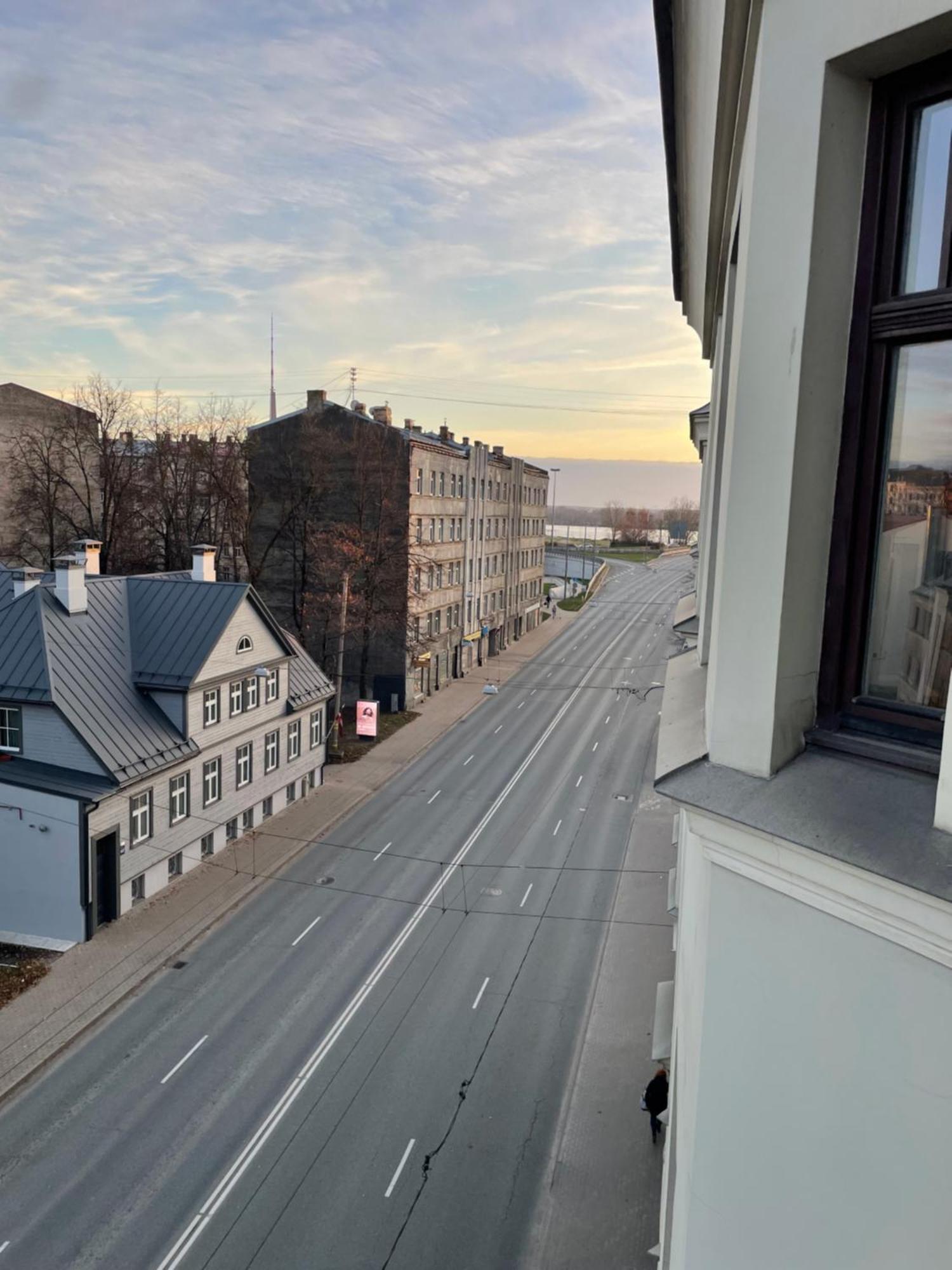 5th Floor 24h Self Check-in Privat Free Parking Apartment *