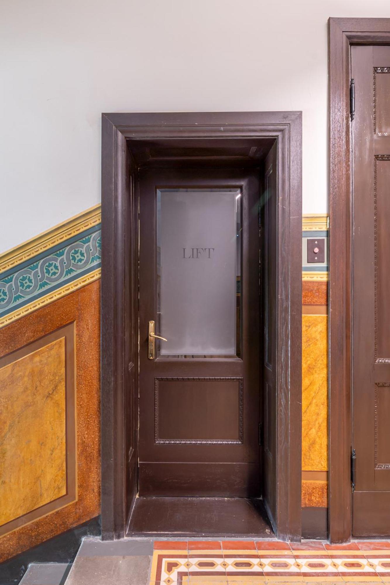 Prestigious Former Library - Perfect Location Riga