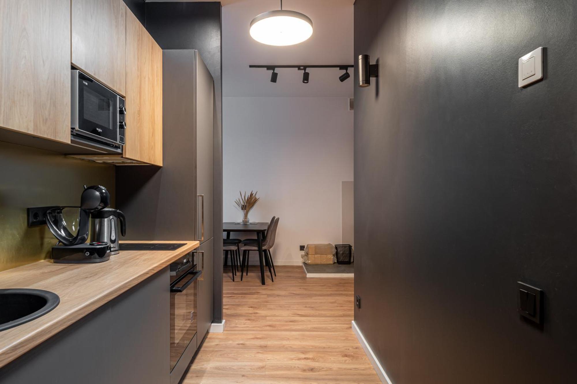 Lienes Iela Gem 1br With Fireplace In Historic Unesco Center Dzīvoklis Riga