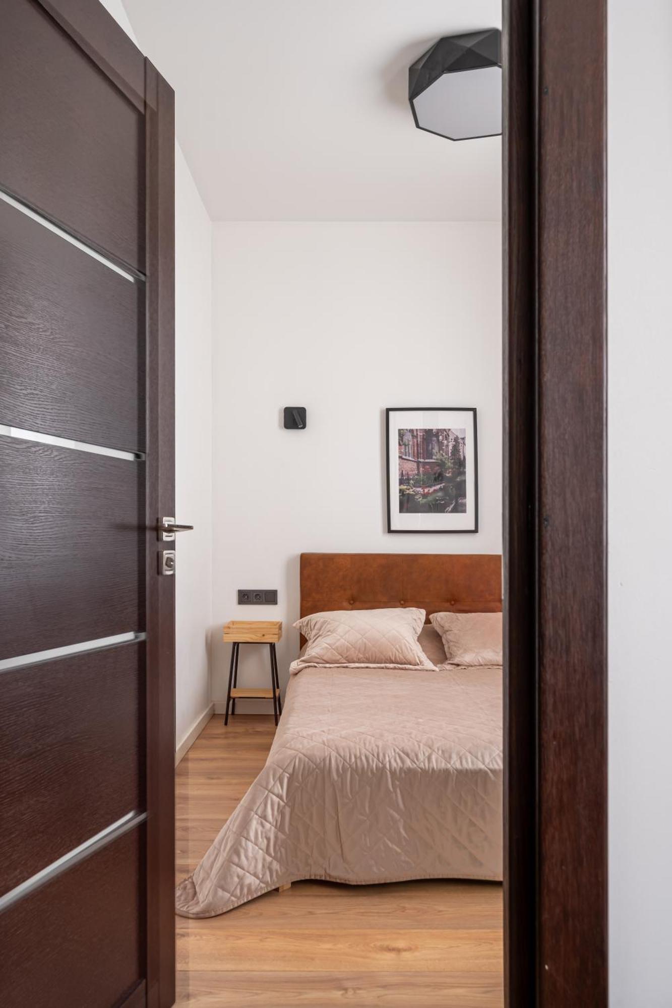Lienes Iela Gem 1br With Fireplace In Historic Unesco Center Dzīvoklis