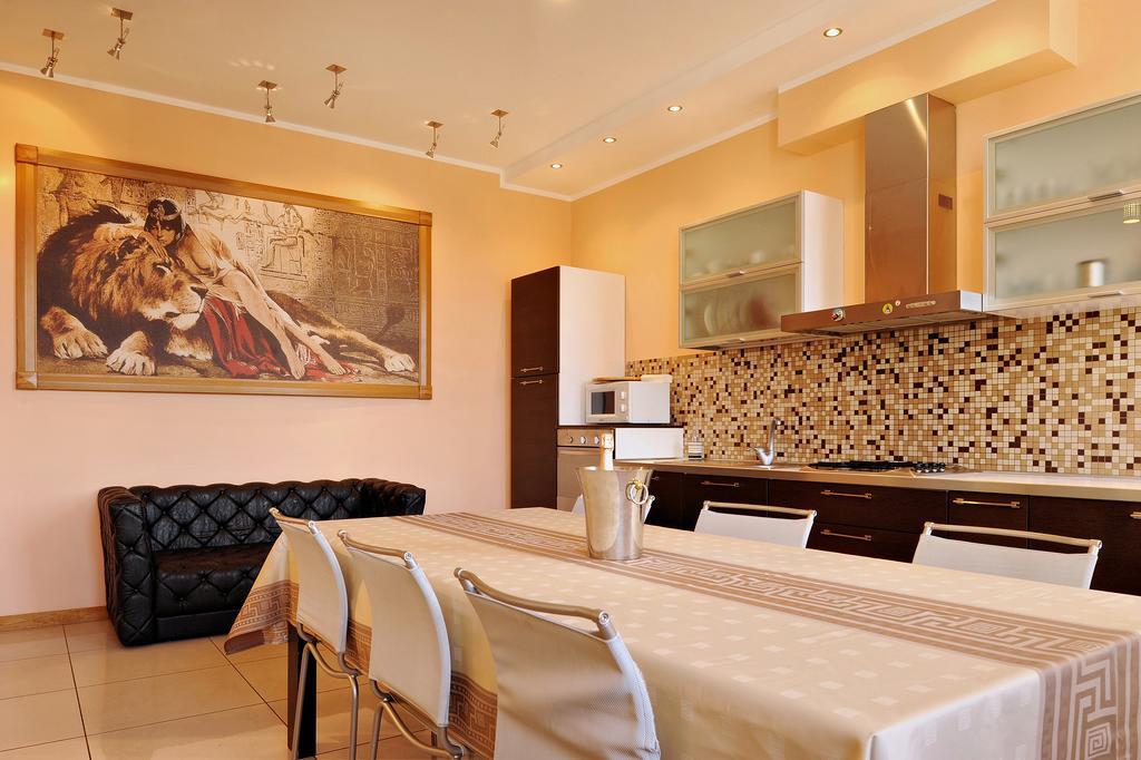Apartment Raina Lux Apartment Riga