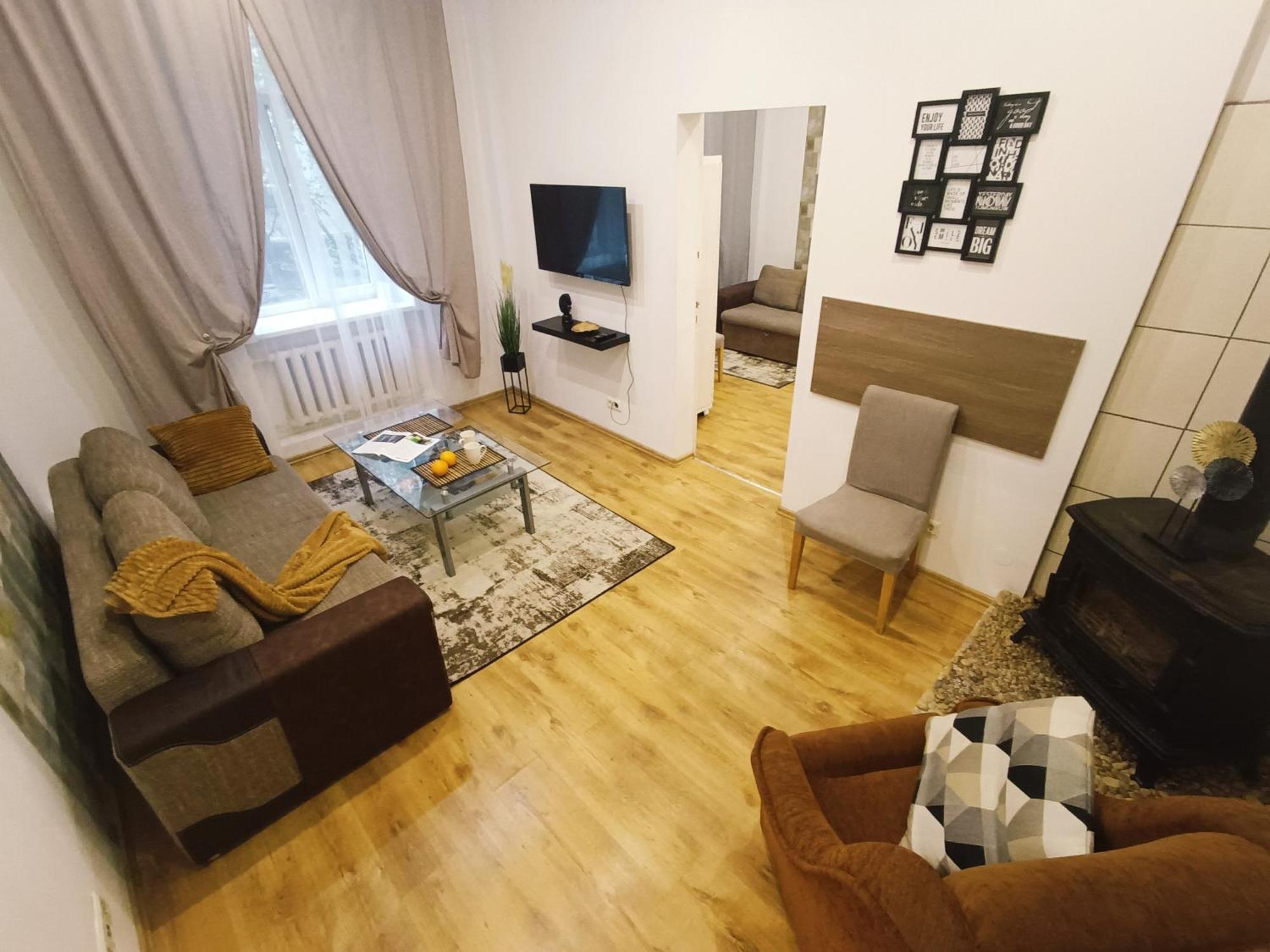 Center Two With One Bedroom, Up To 5 Guests, Self Check-in, Free Parking Căn hộ Riga