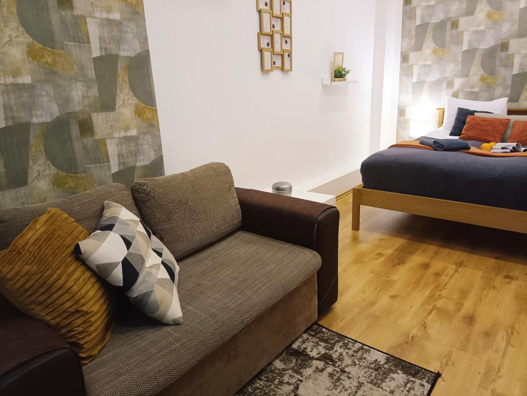 Căn hộ Center Two With One Bedroom, Up To 5 Guests, Self Check-in, Free Parking