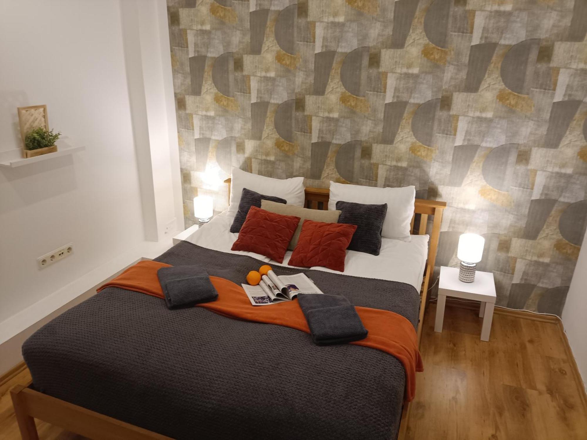 Center Two With One Bedroom, Up To 5 Guests, Self Check-in, Free Parking Căn hộ Riga
