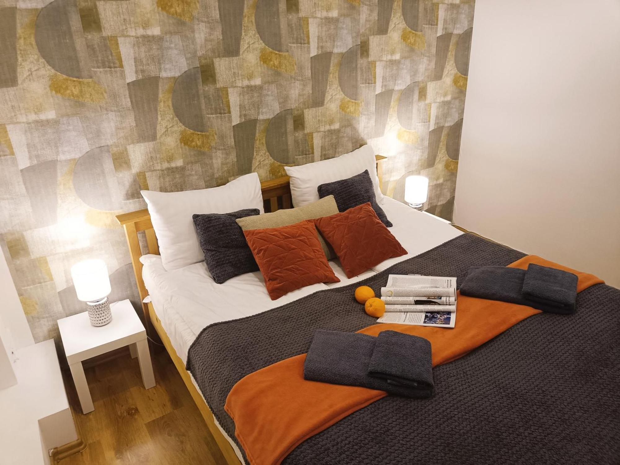 Center Two With One Bedroom, Up To 5 Guests, Self Check-in, Free Parking Riga