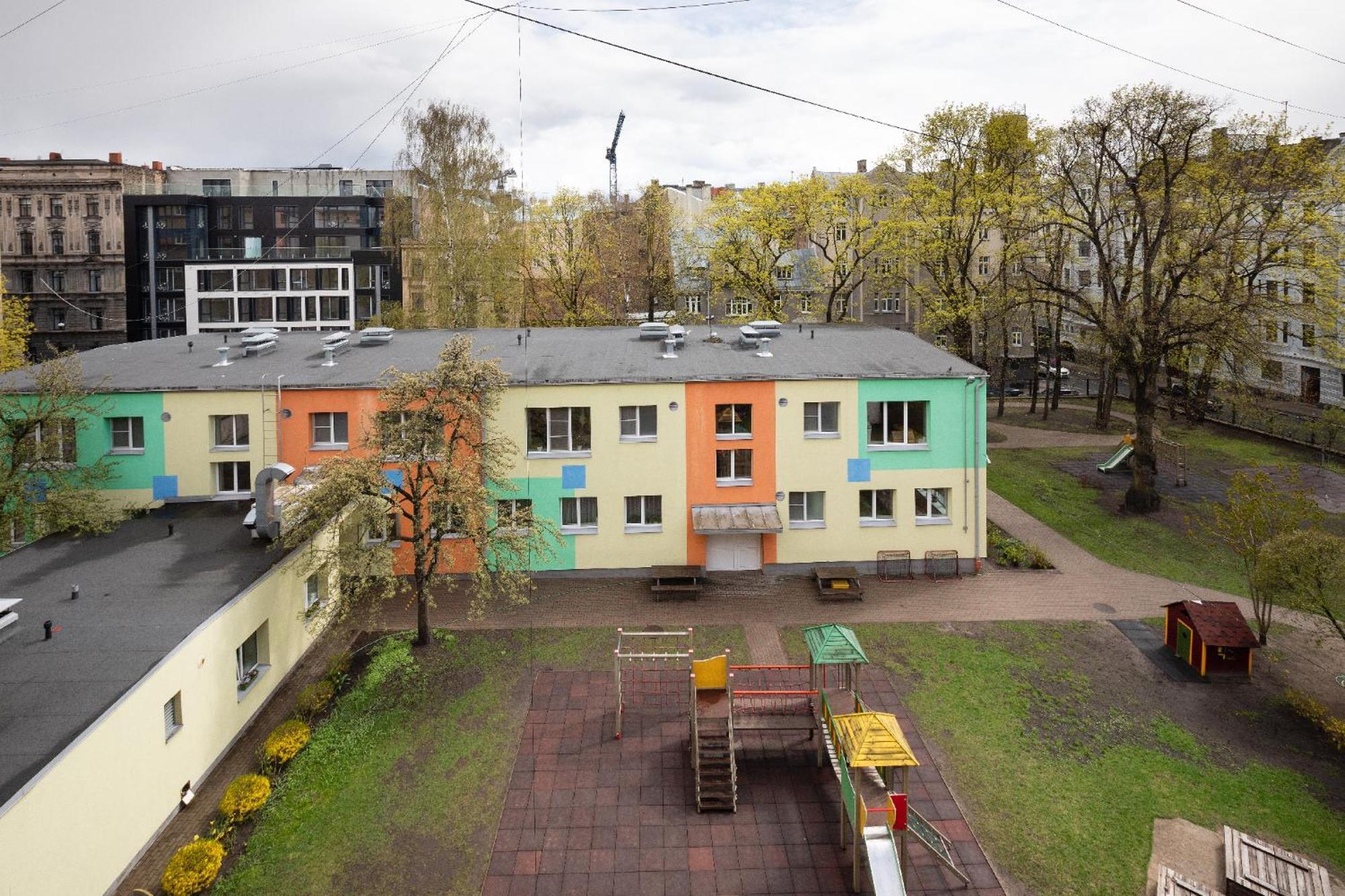 Korter Brivibas Yard With Parking In Center Riga