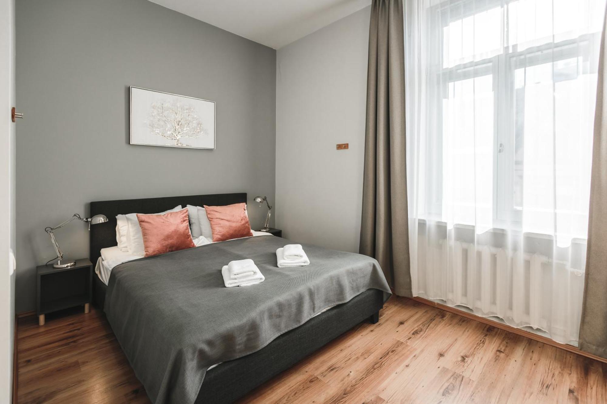 Bearsleys Downtown Khách sạn hẻo lánh Riga
