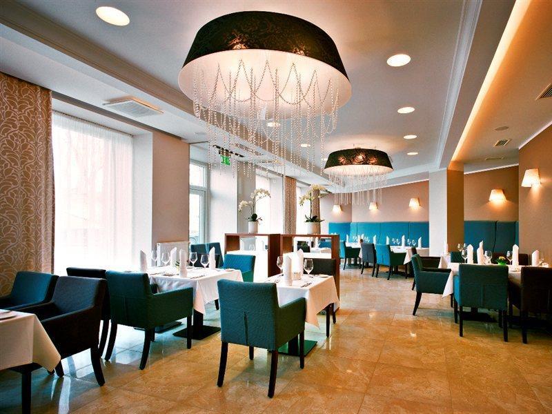 Radisson Old Town 4*