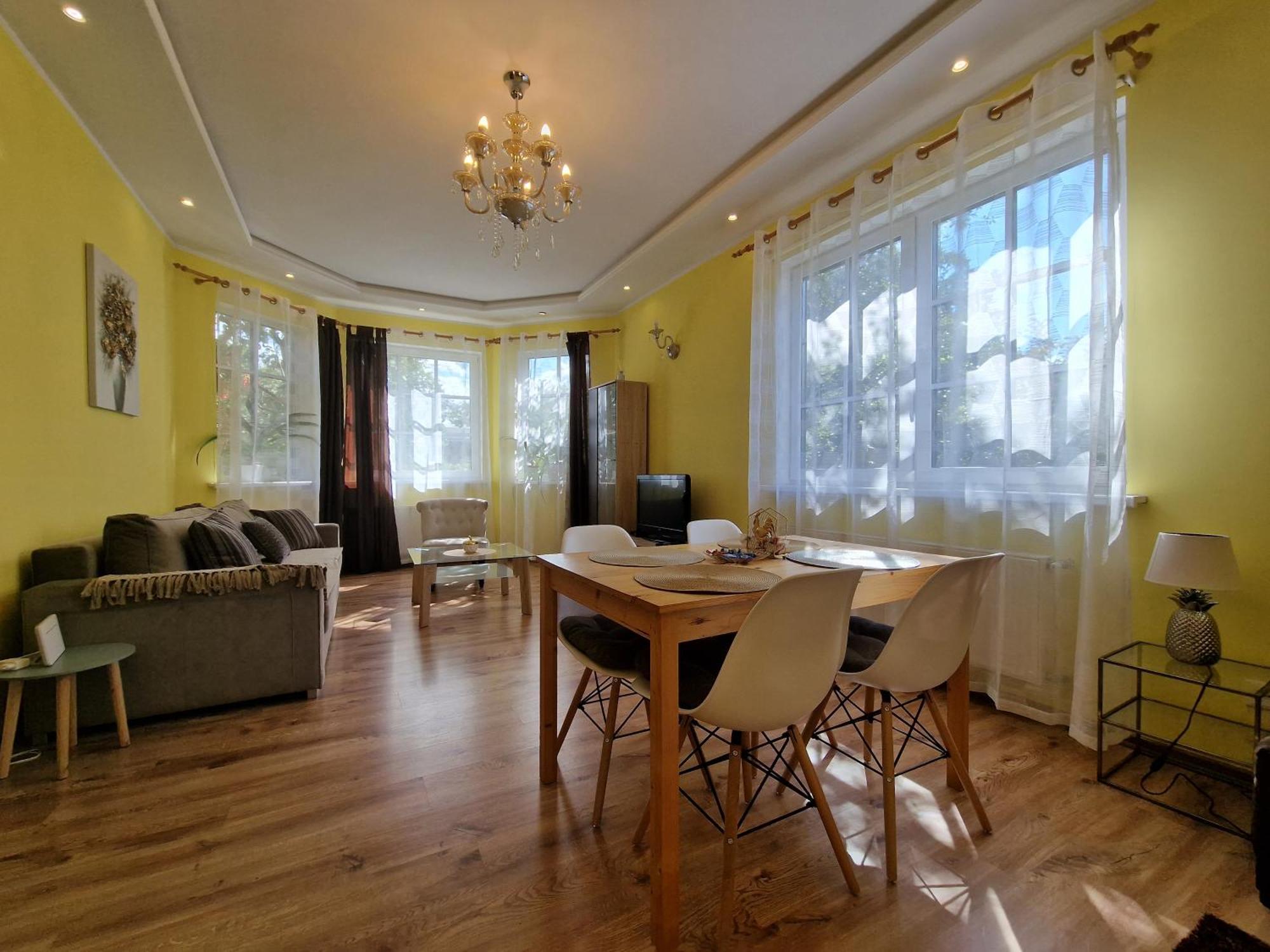 Boutigue House With Terrace And Garden Free Parking Riga