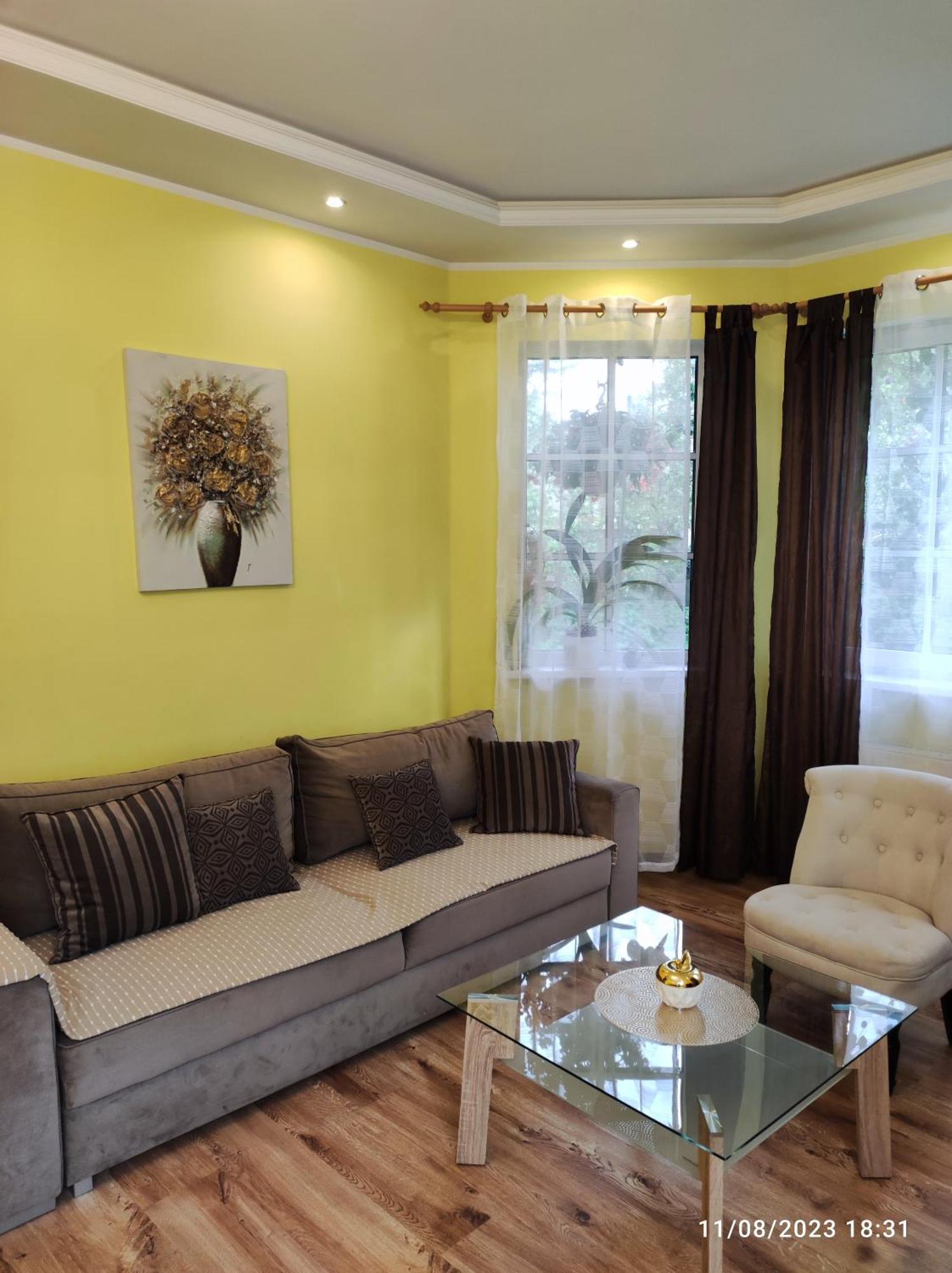 Boutigue House With Terrace And Garden Free Parking Apartment