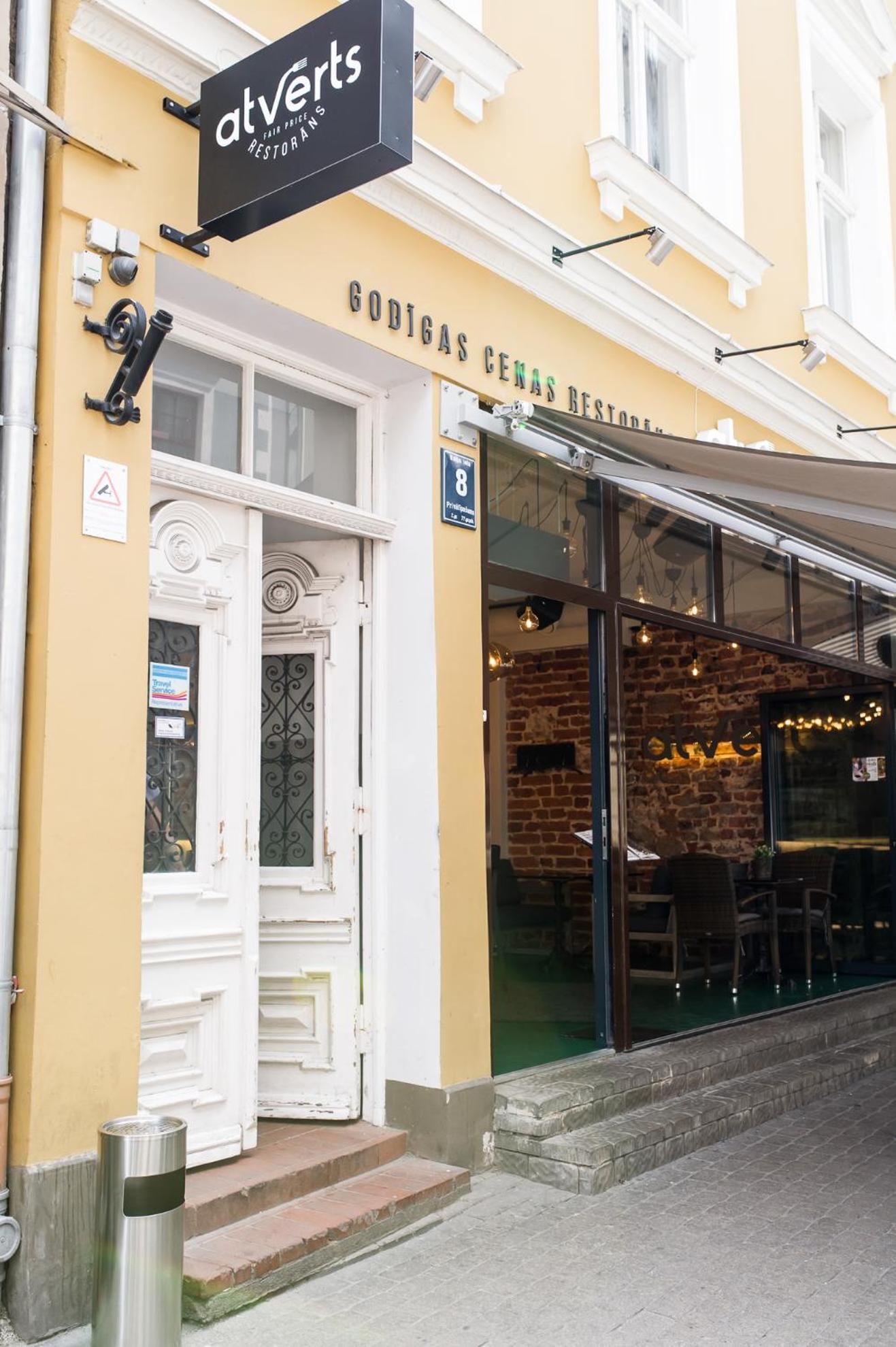 Morrison Apartment/15 Guests/7bedrooms/riga Old Town *