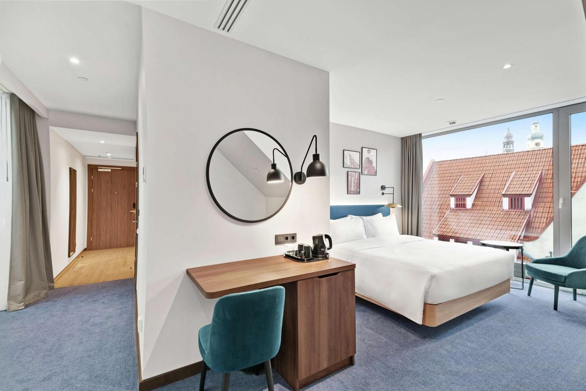 Hilton Garden Old Town Hotel
