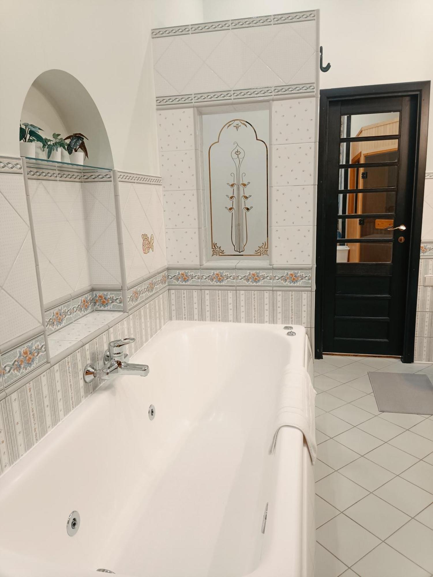 Riverside Old Town Spacious One Bedroom Few Steps From Dome Square And Cathedral Dzīvoklis *