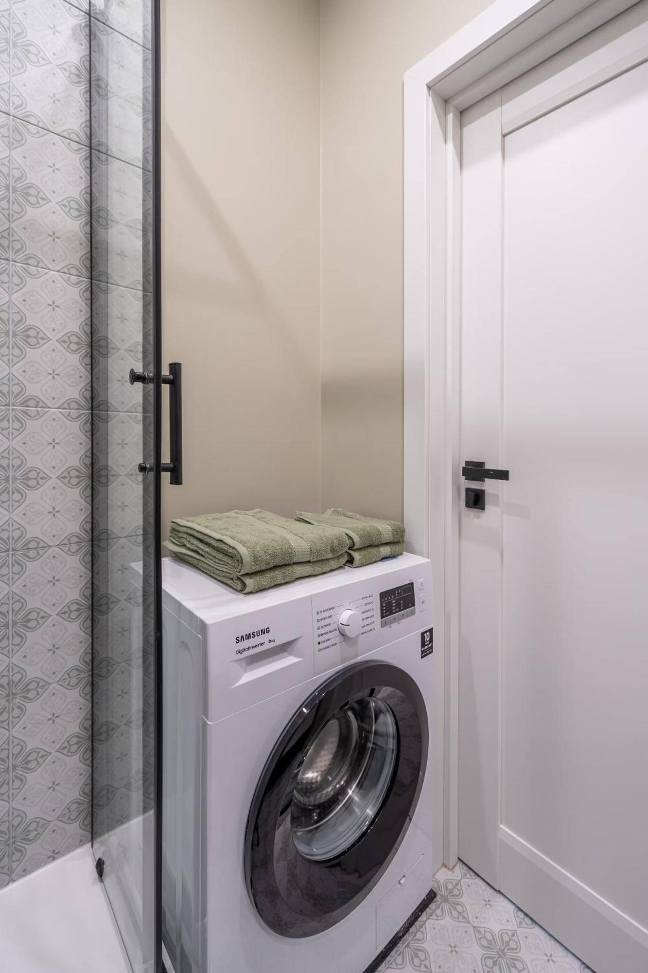 Huoneisto Spacious 1-bedroom In The Heart Of Old Town Riika