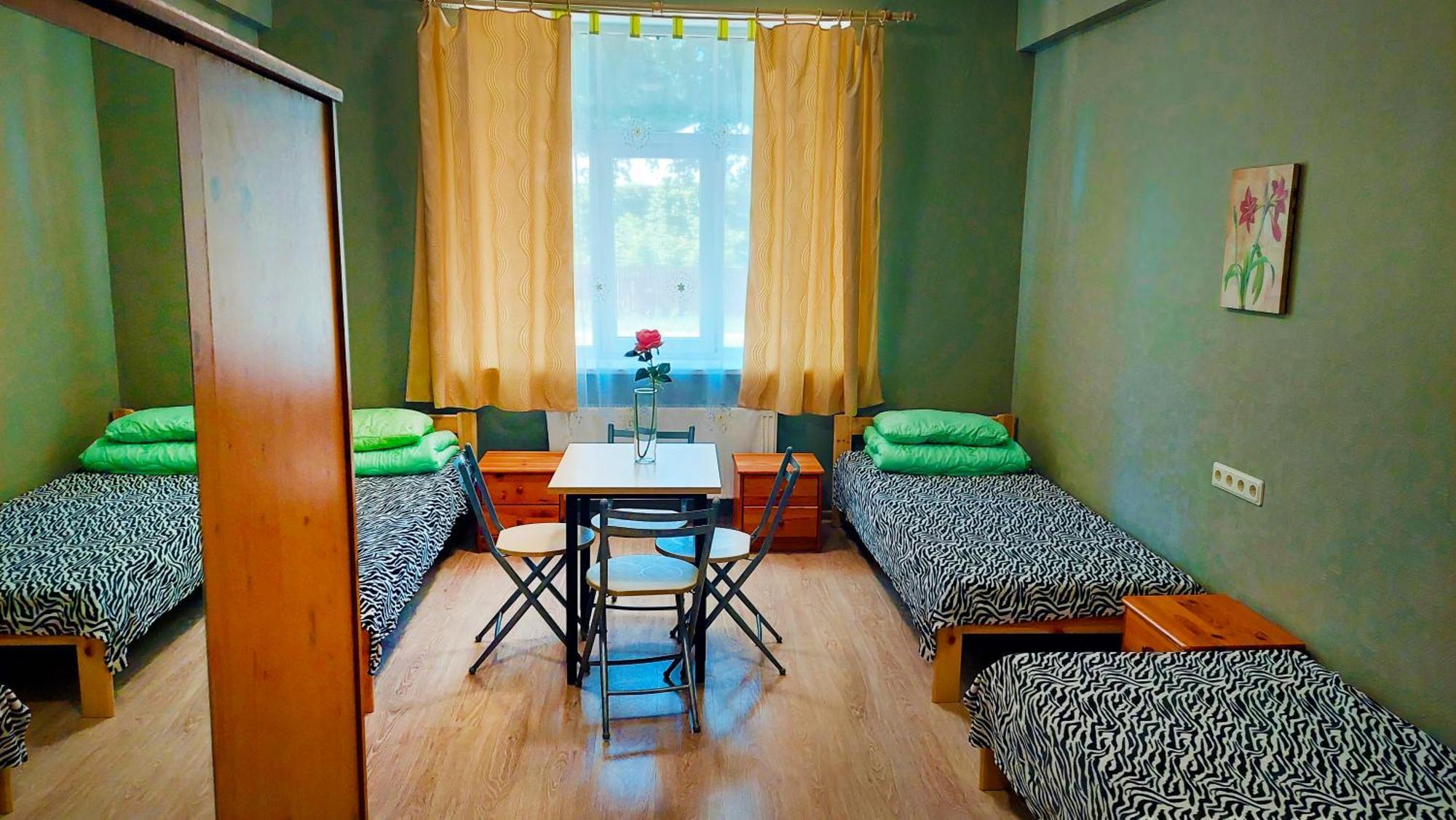 Happy Hostel
