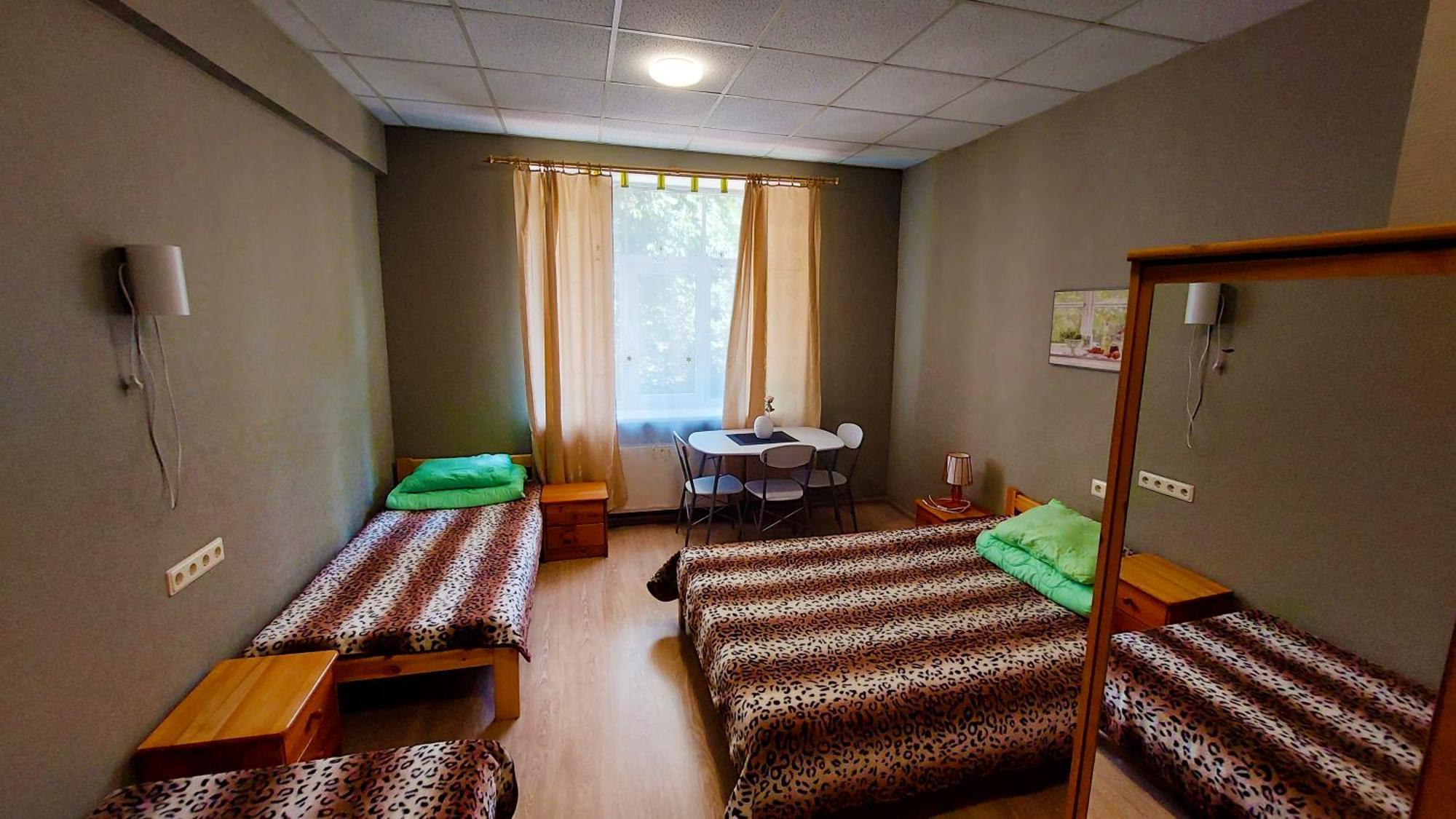 Happy Hostel