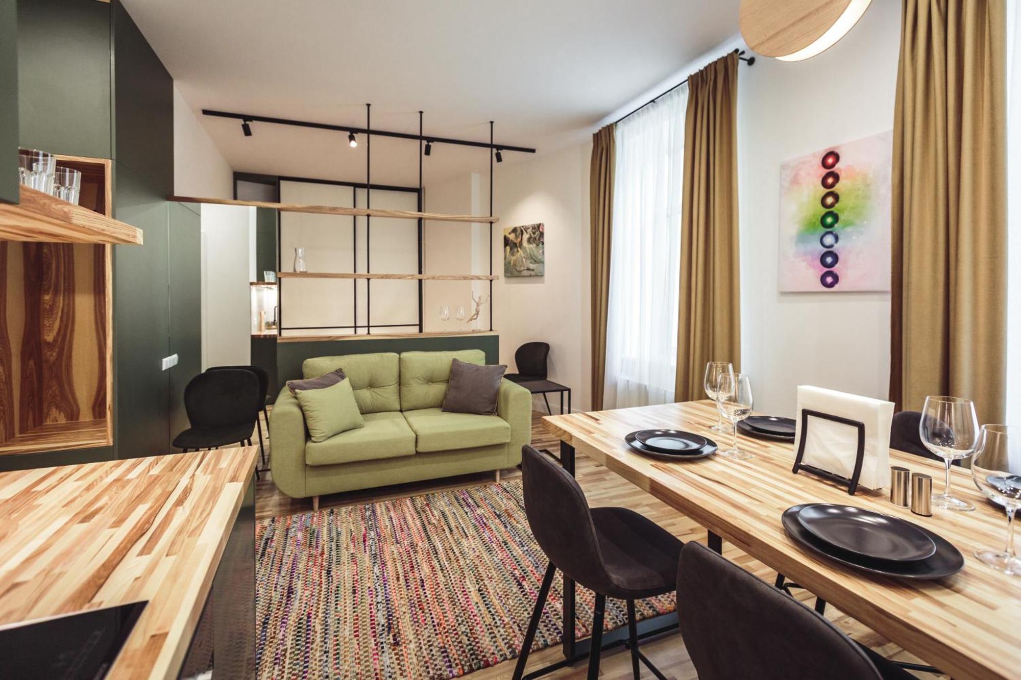 Harmony- Brand New & Cozy Very Center Of Apartment