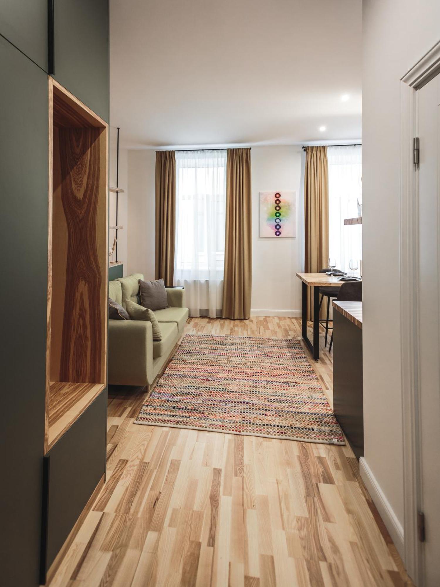 Harmony- Brand New & Cozy Very Center Of Apartment