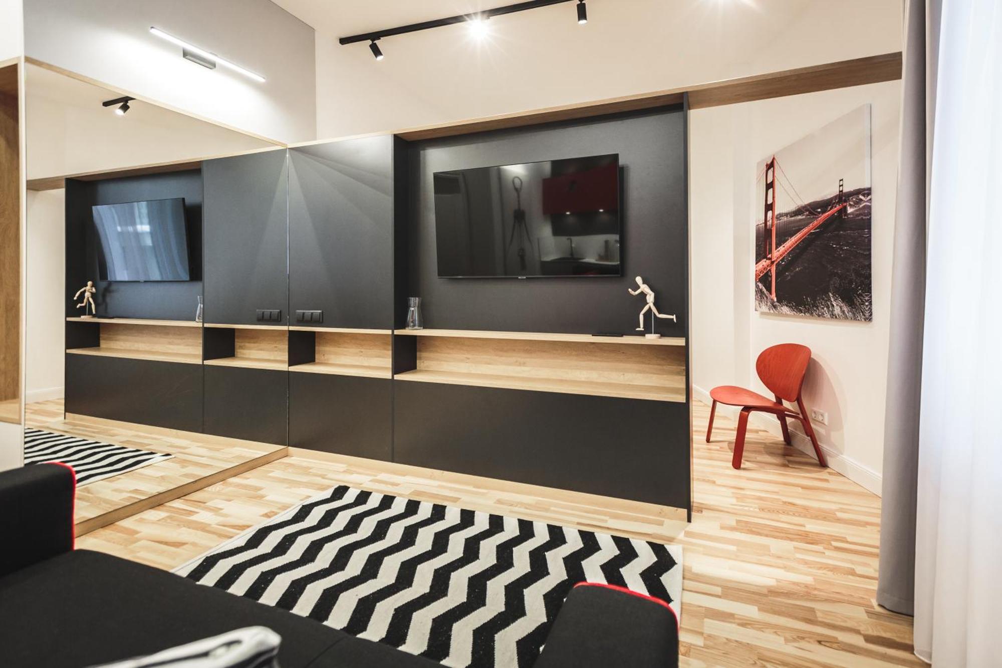 Apartment Harmony- Brand New & Cozy Very Center Of Riga