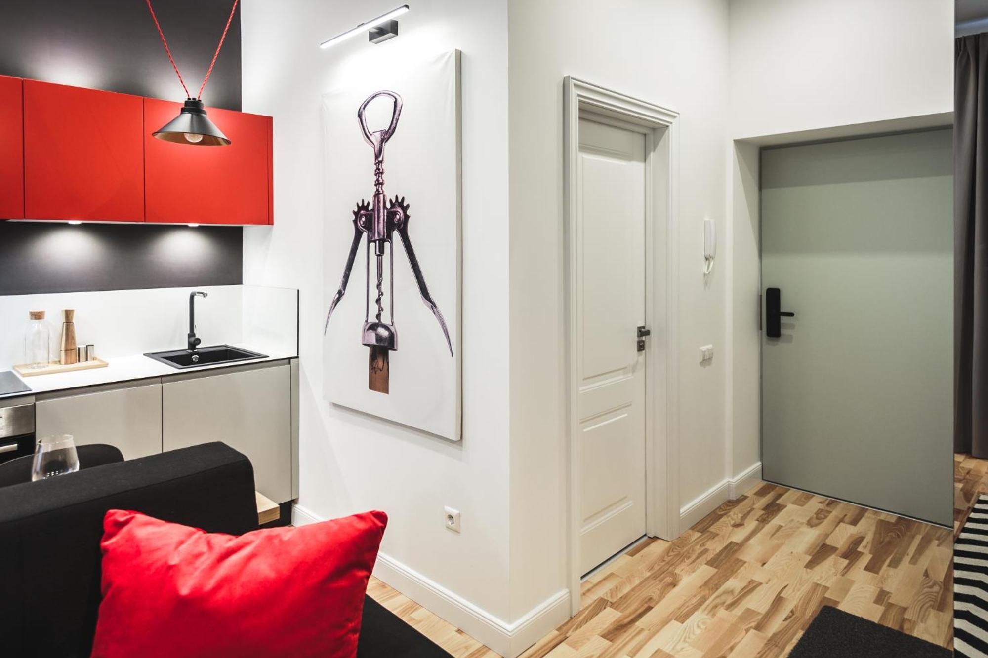 Harmony- Brand New & Cozy Very Center Of Apartment *
