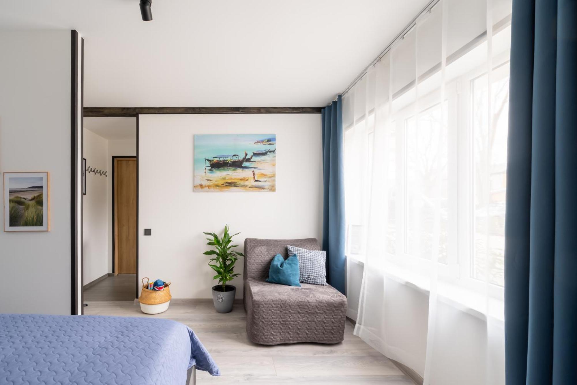 Garden & Private Parking With Playground Riga