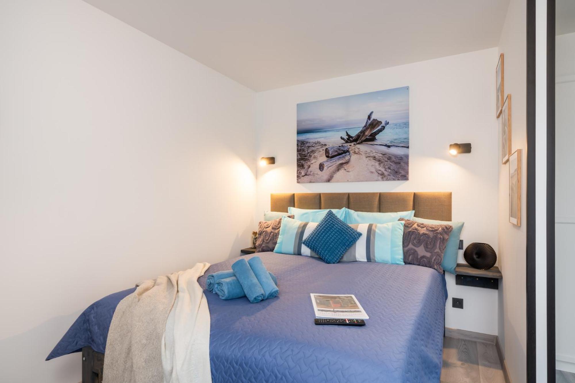 Garden & Private Parking With Playground * Riga