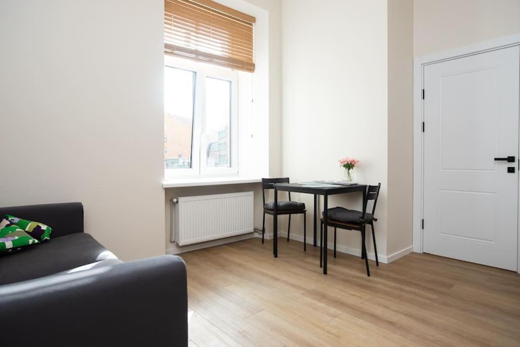 Bright And 2-room Flat Near The Old Town *