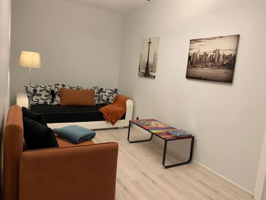 Erts Dzivoklis Pasa Rigas Centra Ideala Vieta Riga