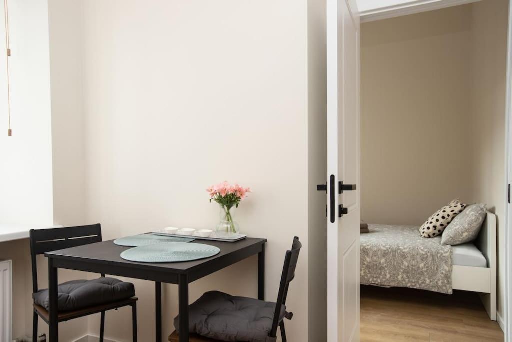 Apartment Bright And 2-room Flat Near The Old Town *