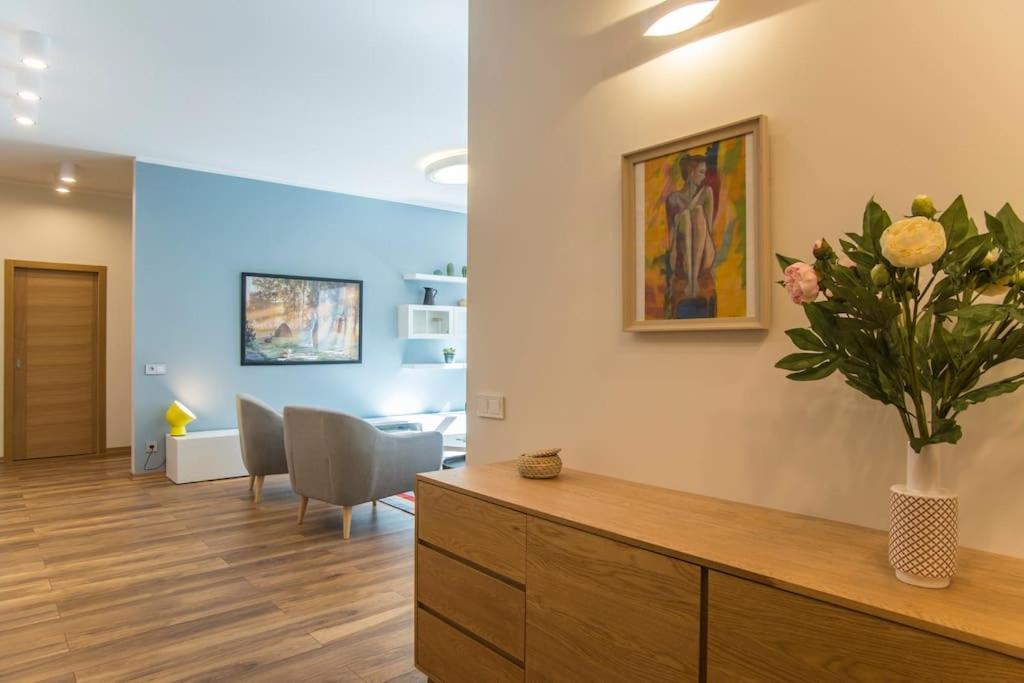 Apartment Design Apartment, 2 En-suite - Very