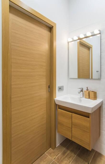 Apartment Design Apartment, 2 En-suite - Very *