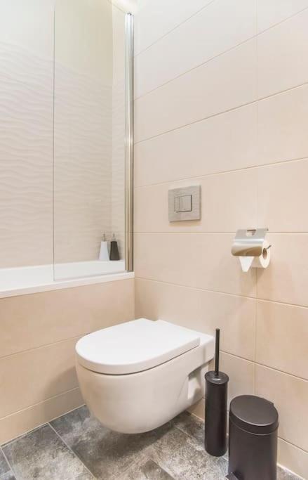 Design Apartment, 2 En-suite - Very * Riga