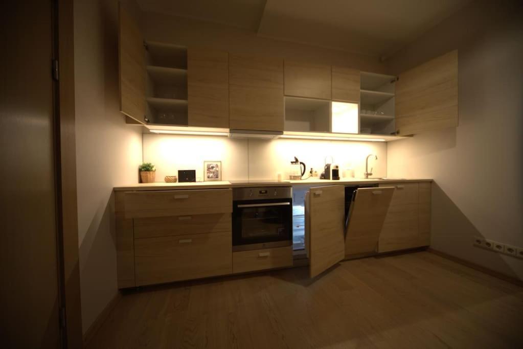 Apartment 3 Bedroom In The Old/t Riga