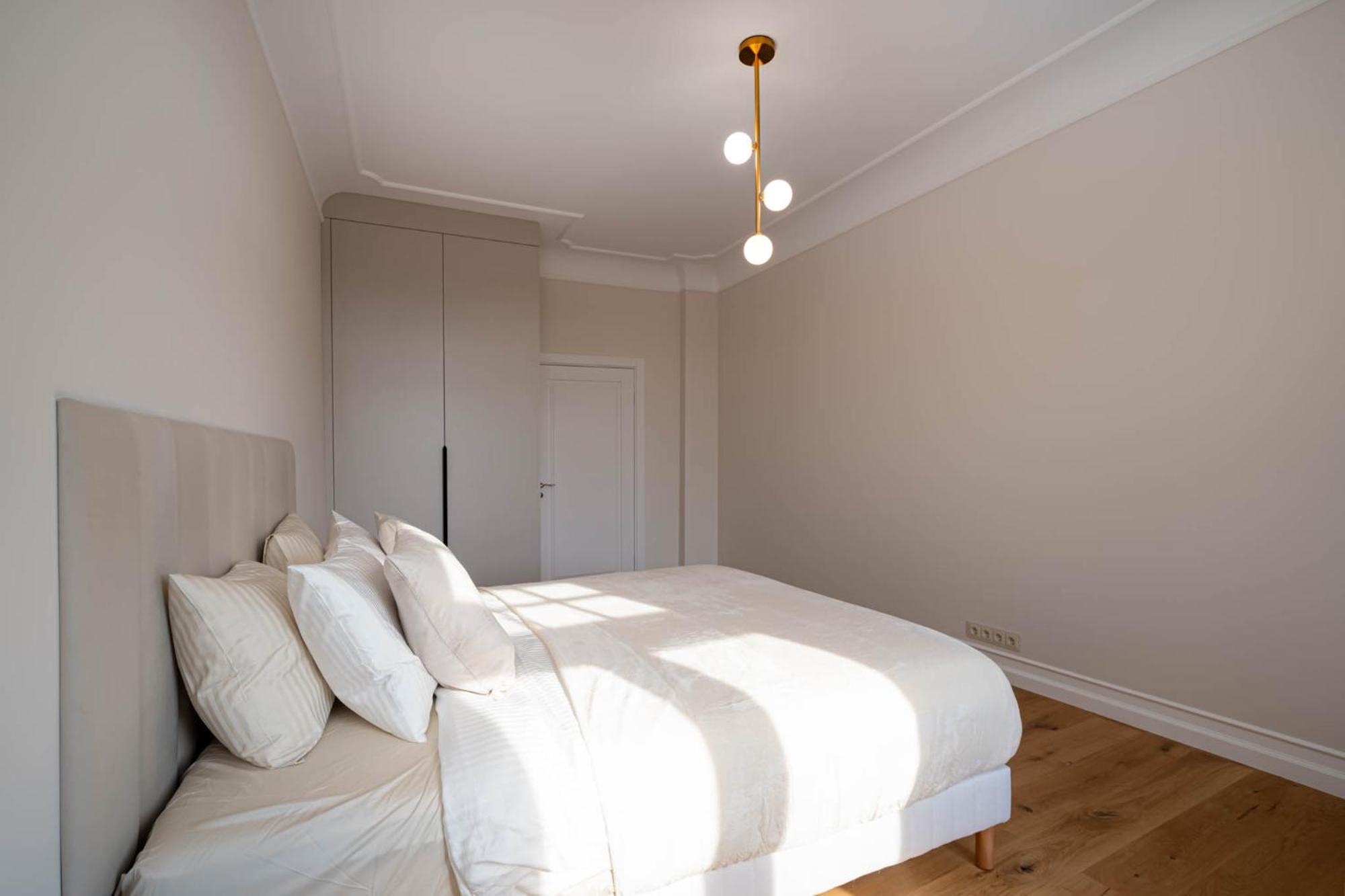 Quiet Minimalist By Innorental Apartment