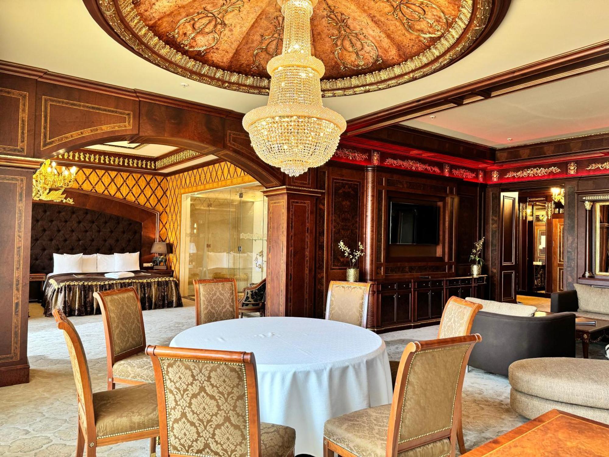 Hotel Royal & 5*