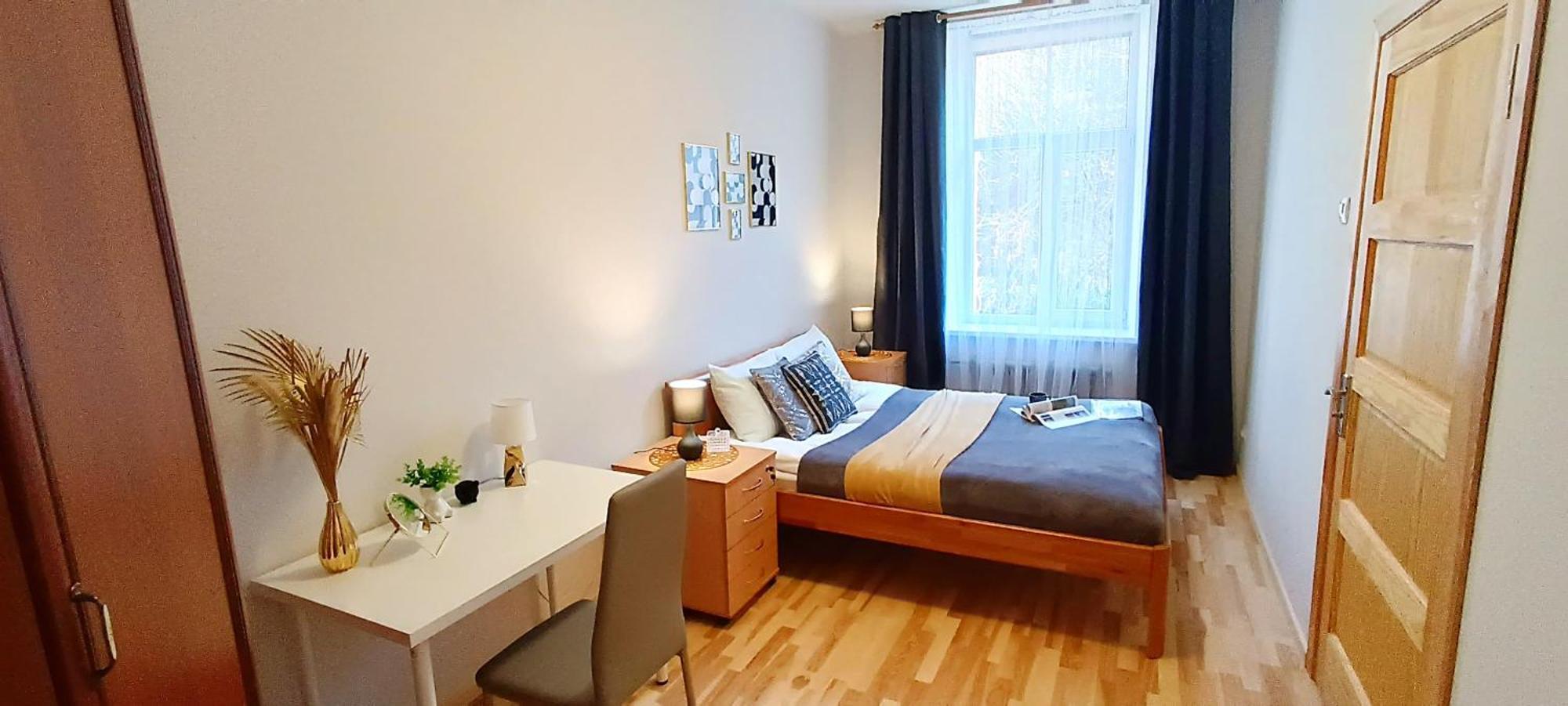 Cozy & Bright 1 Bedroom With Park Nearby - Free Parking, Riga, Up To 5 Guests Apartamento *