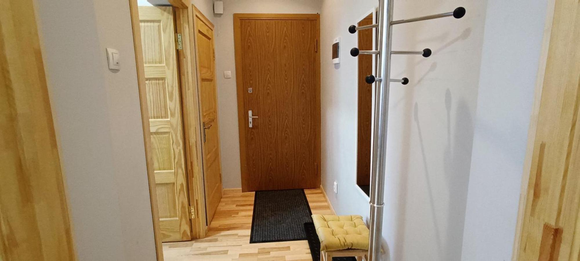 Cozy & Bright 1 Bedroom With Park Nearby - Free Parking, Riga, Up To 5 Guests *