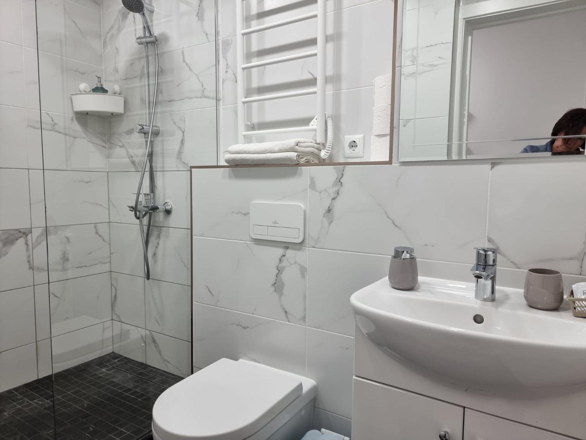 Apartment, New Renovated In Quiet Center With Balcony With Parking Apartment Riga