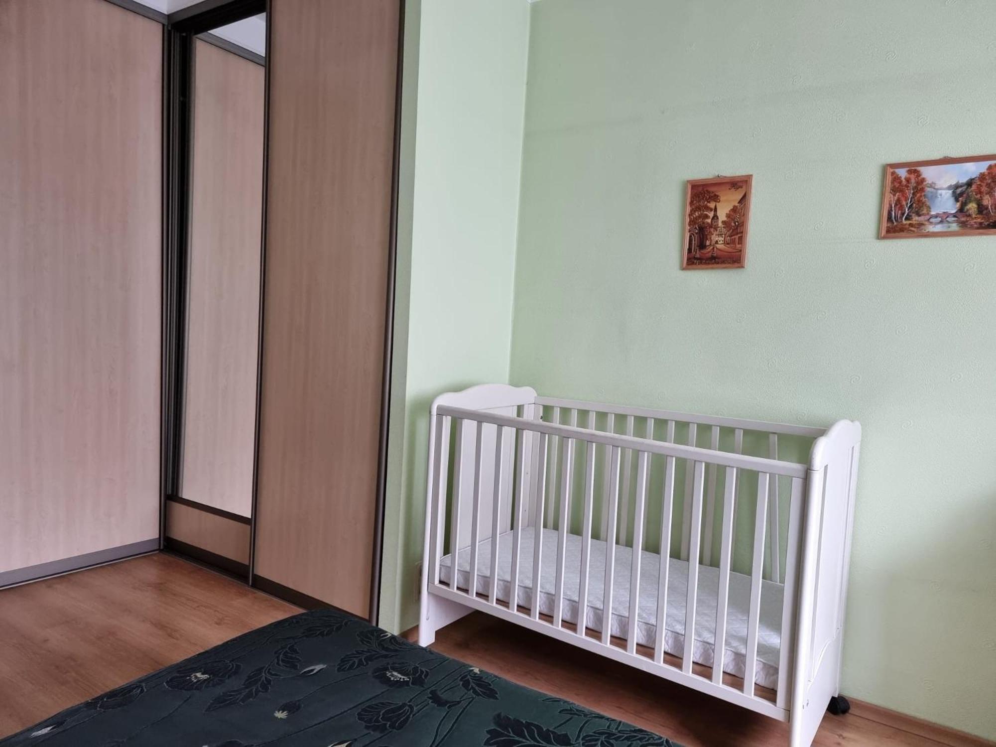 Căn hộ 3 Bedrooms Next To Dom Square Riga