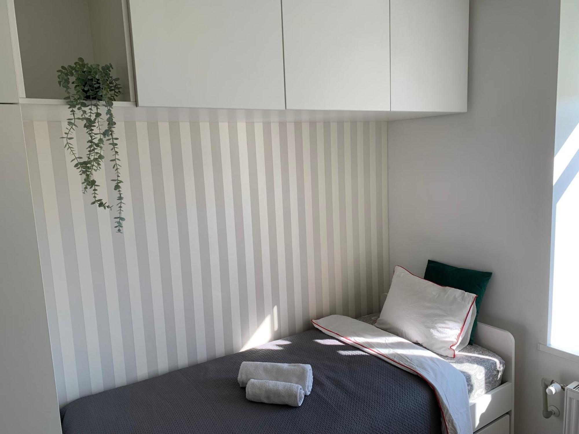 Small Cozy In Apartment *
