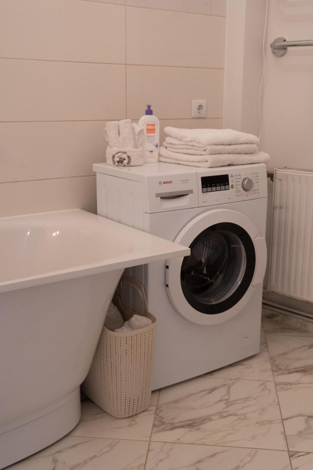 Elegant In Historical Centre & Free Locked Parking * Riga