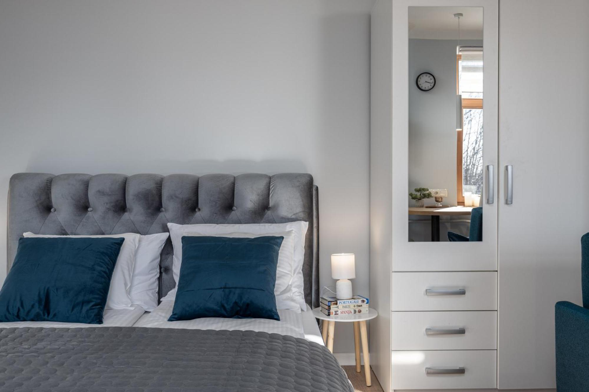 Great Location - 5min To Old Town *