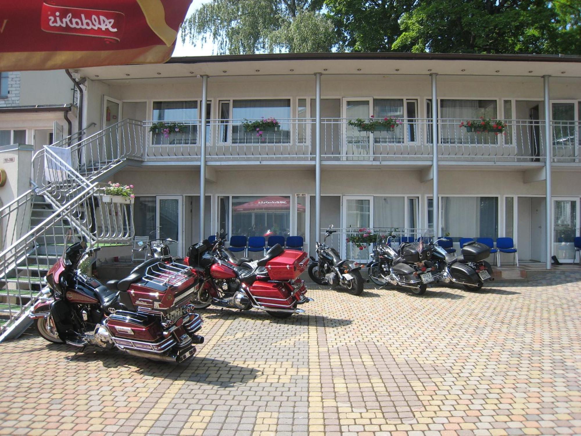 Hotel Nb With Free Parking 3*