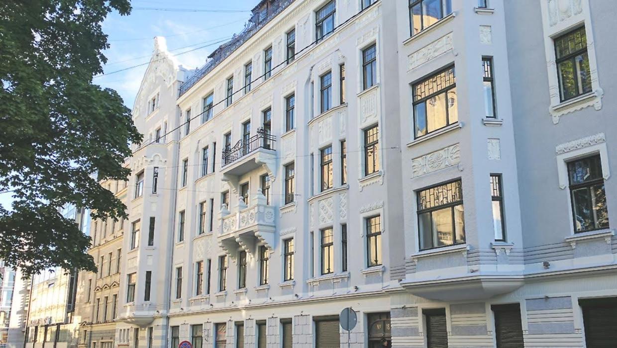 Atlashouse